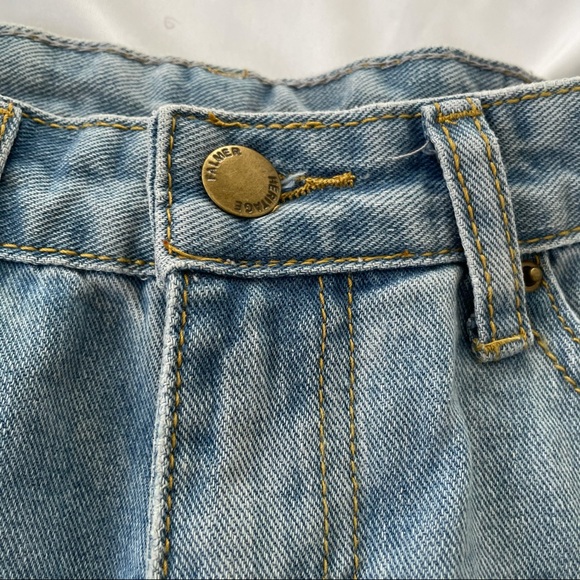 Cute Denim Short - Picture 3 of 4